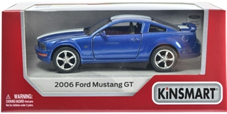 2006 Ford Mustang GT with strip print