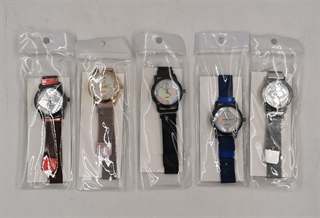 S.CENA Zegarek młodzieżowy led na bransoletce magnetycznej z holograficzną tarczą