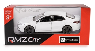 RMZ 5 Toyota Camry 2022 white / 554063