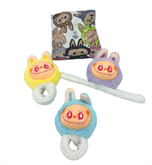 S.CENA Maskotka pluszowa głowa Labu na rękęzeświatłem i muzyką saszetka niespodzianka mix kolorów