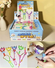 Gadżet proca strzelająca miękkim gniotkiem+wystrzeliwane śmigło 789994