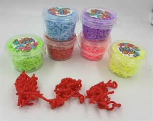 S.CENA Robaczki- gniotki squishy, antystresowe makarony w plastikowym pudełeczku 66128